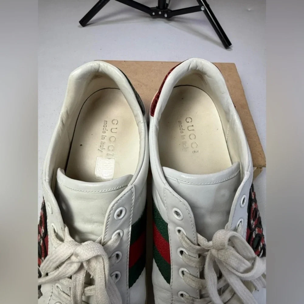 Mens Gucci Ace Embroidered Low Top Sneaker White Leather Snake Size 8 Used